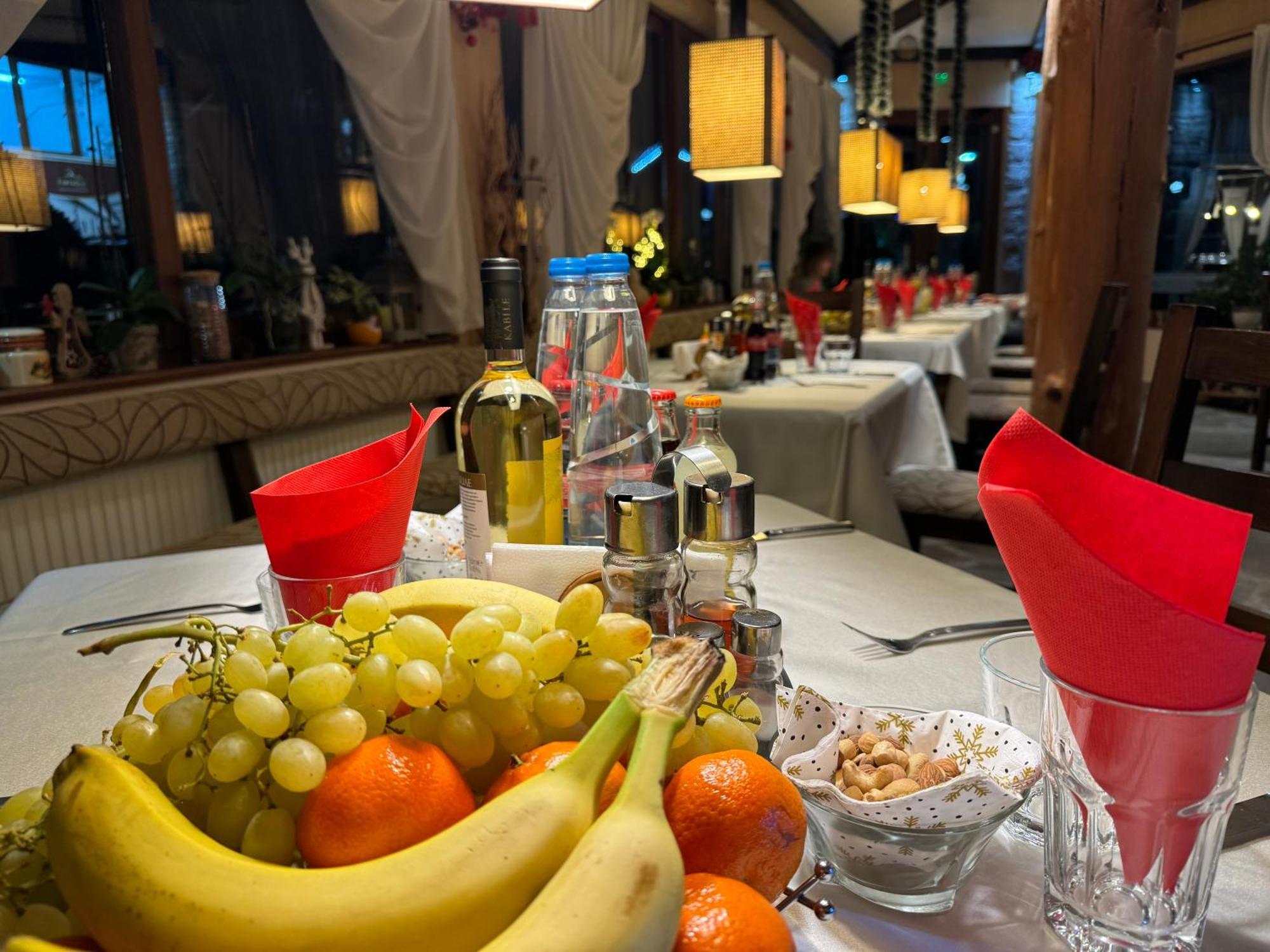 Family Hotel Eterno Tsigov Chark Eksteriør billede