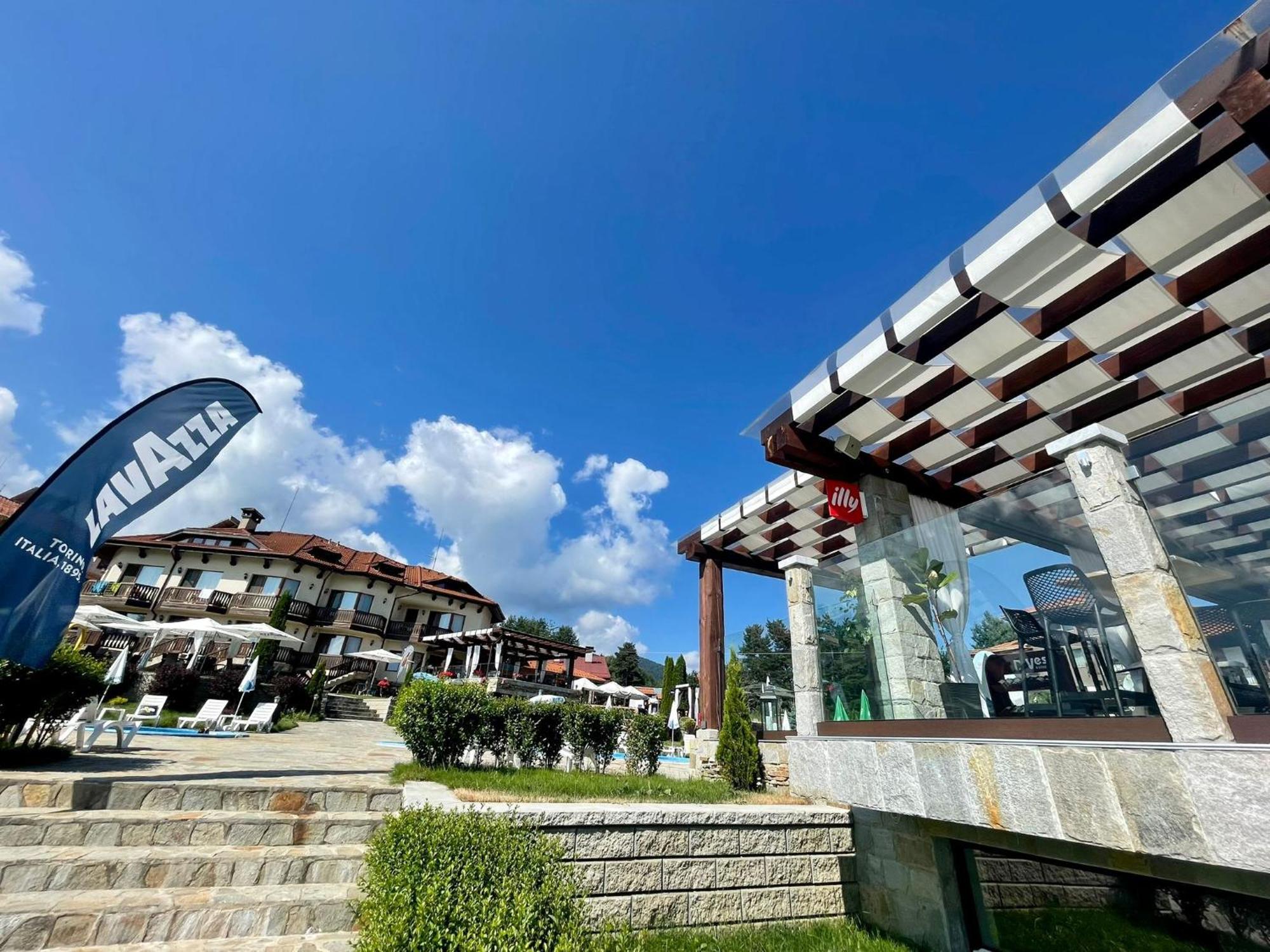 Family Hotel Eterno Tsigov Chark Eksteriør billede